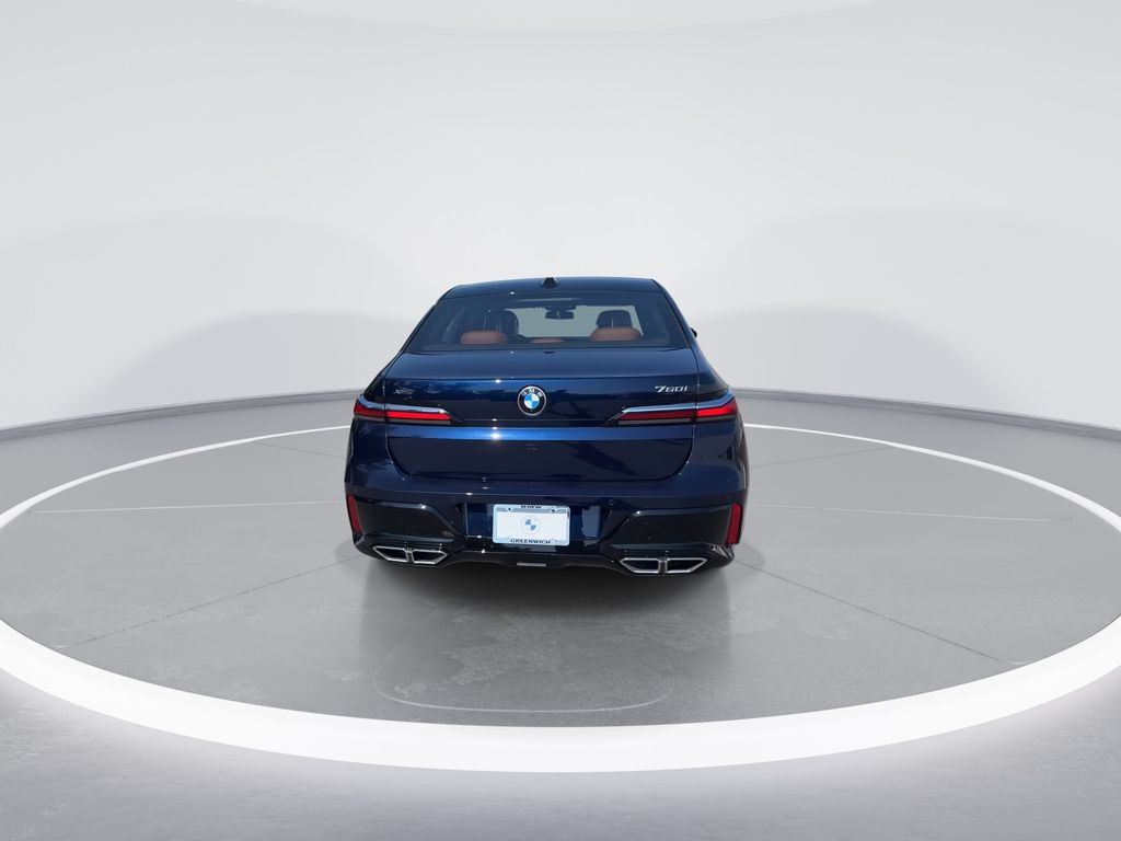 Thumbnail: 2026 BMW 7 Series - 7