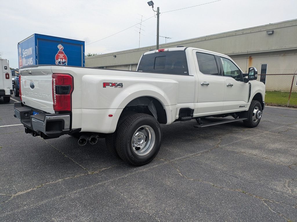 2026 Ford F-350 Super Duty LARIAT