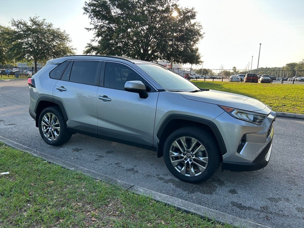 2021 Toyota RAV4 XLE Premium 5