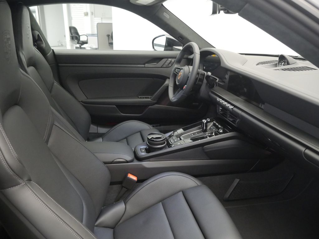 Thumbnail: 2026 Porsche 911 - 24