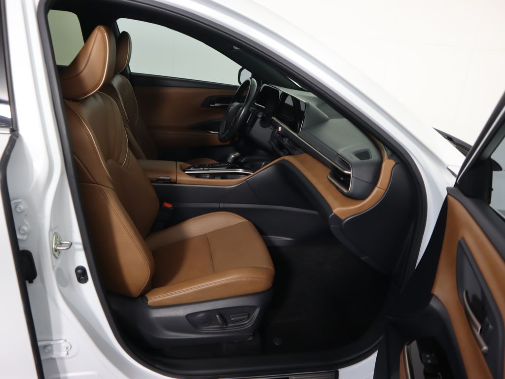 Thumbnail: 2025 Toyota Crown Signia - 21