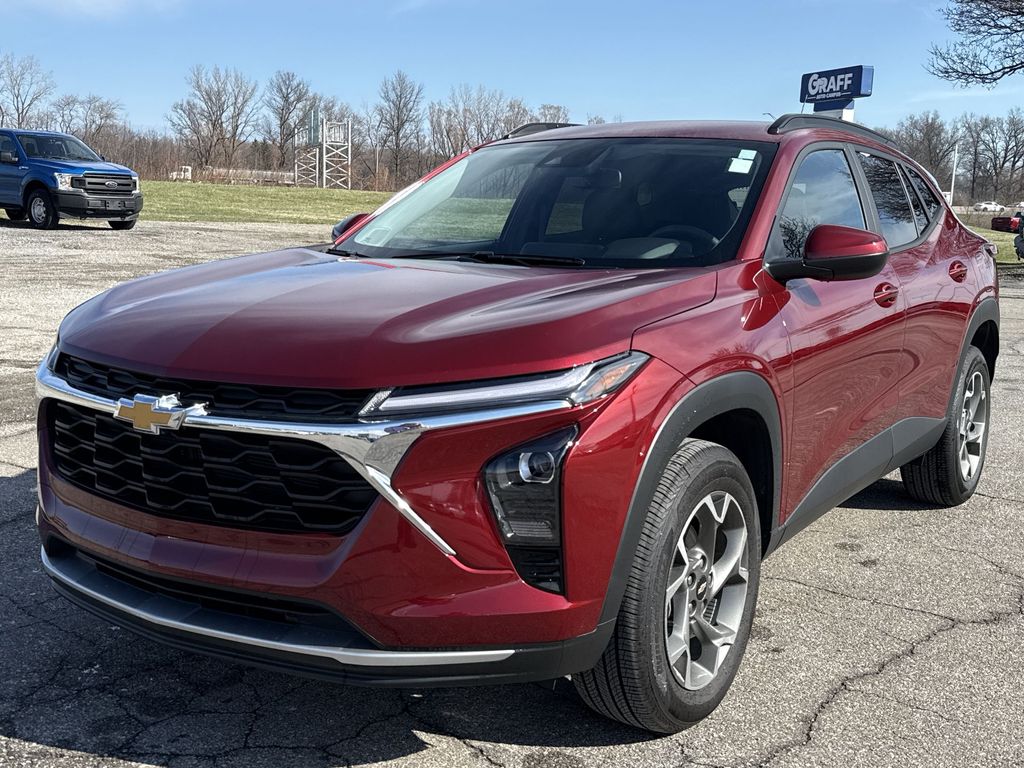 Red (Crimson Metallic) 2025 Chevrolet Trax LT FWD SUV / Crossover Front-Wheel Drive 6-Speed Automatic