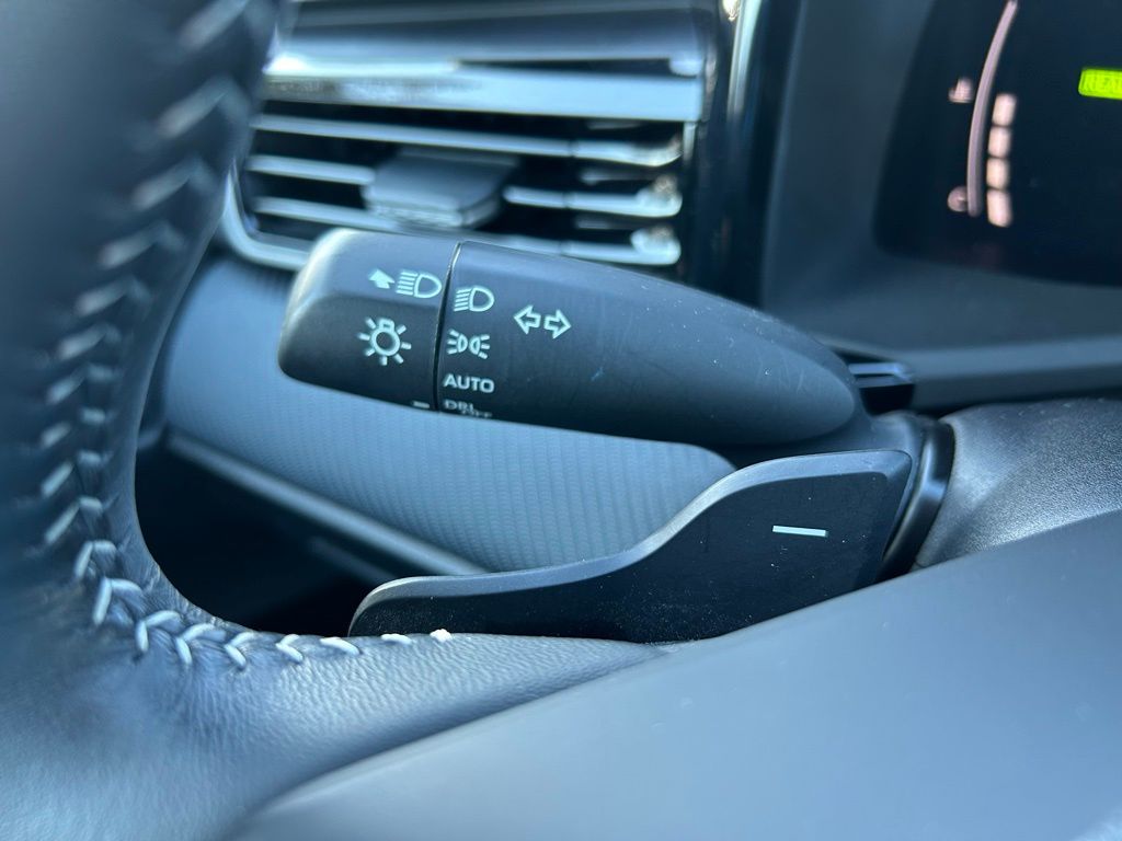 Thumbnail: 2025 Toyota Camry - 21