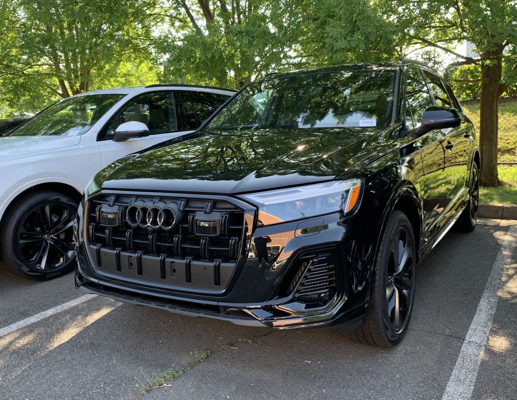 Thumbnail: 2025 Audi Q7 - 3