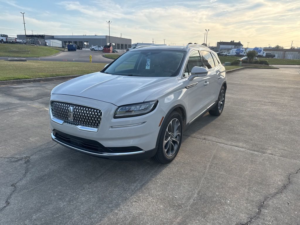 2022 Ceramic Pearl Metallic Tinted Clearcoat Lincoln Nautilus Reserve FWD SUV