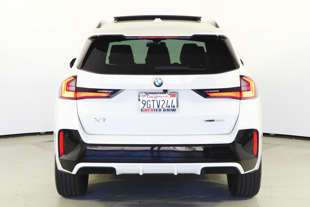 Thumbnail: 2023 BMW X1 - 8