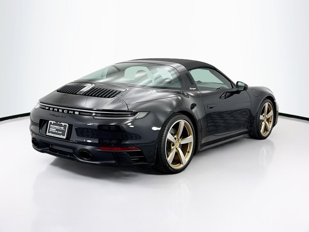 Thumbnail: 2024 Porsche 911 - 17