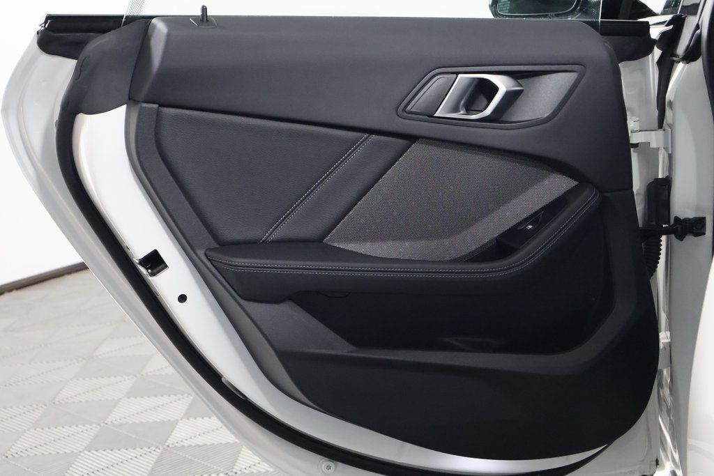 Thumbnail: 2024 BMW 2 Series - 13