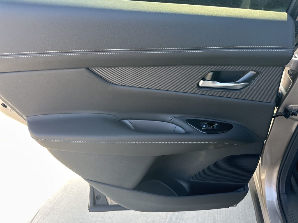 2025 Champagne Silver Metallic Nissan Murano SL AWD SUV