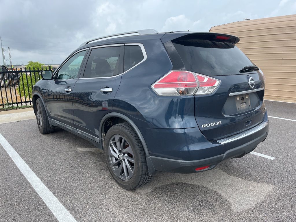 Thumbnail: 2016 Nissan Rogue - 4