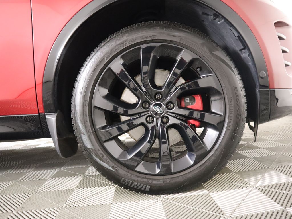 Thumbnail: 2024 Land Rover Discovery Sport - 31