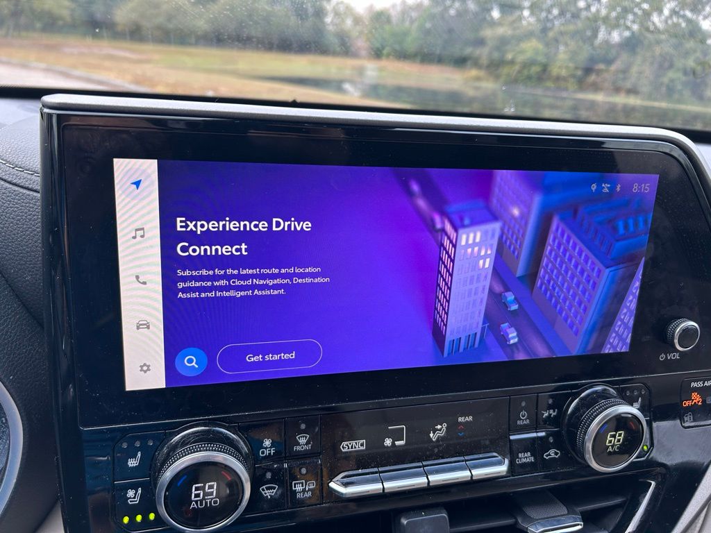 Thumbnail: 2023 Toyota Highlander - 25