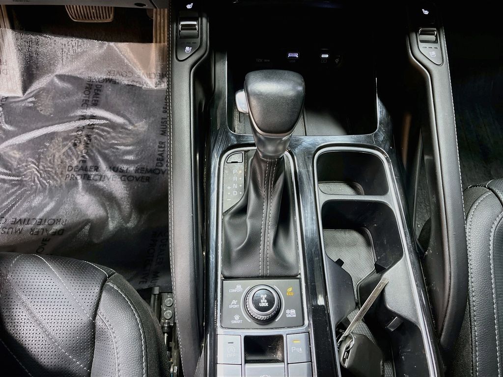 Used 2024 Green Kia EX X-Line image 17