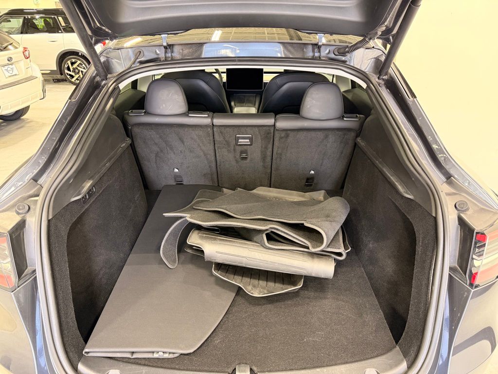 Thumbnail: 2023 Tesla Model Y - 21