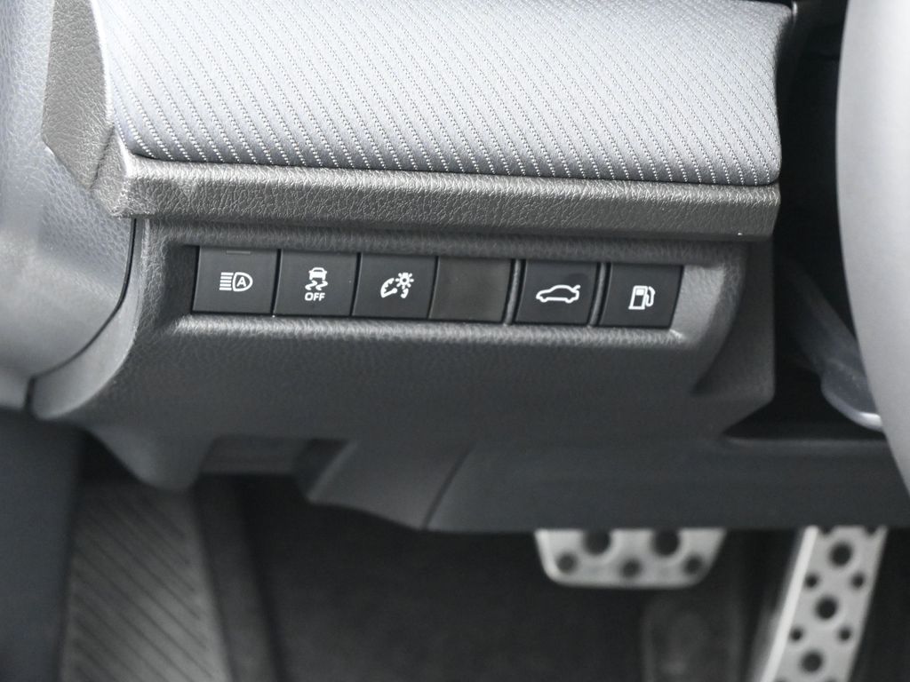 Used 2026 Wind Chill Pearl Toyota SE image 18