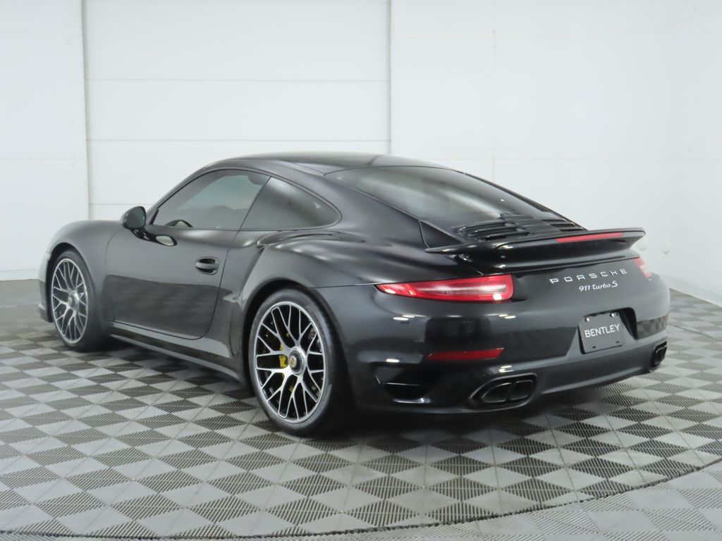 Thumbnail: 2016 Porsche 911 - 7