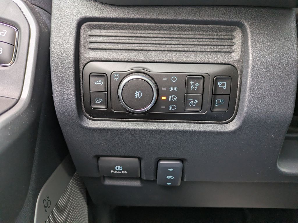 2026 Ford F-250 Super Duty Black Widow