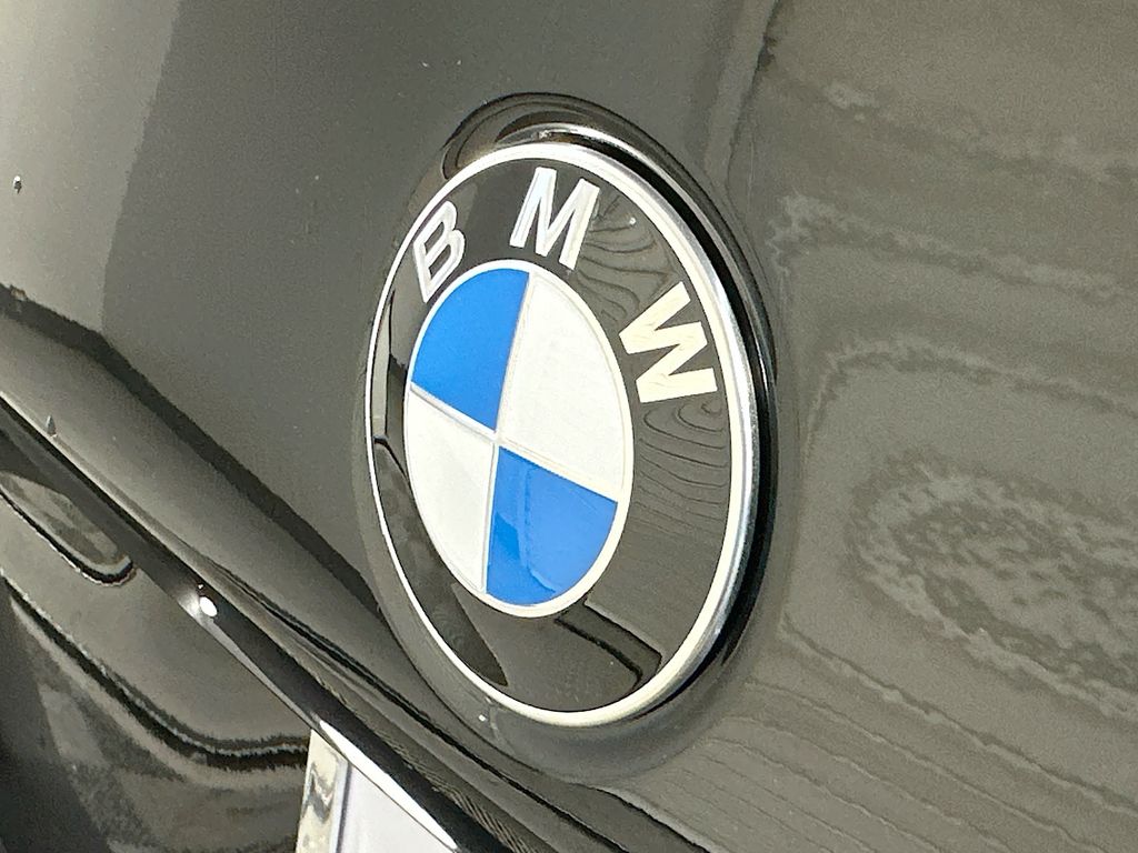 Thumbnail: 2026 BMW 5 Series - 22