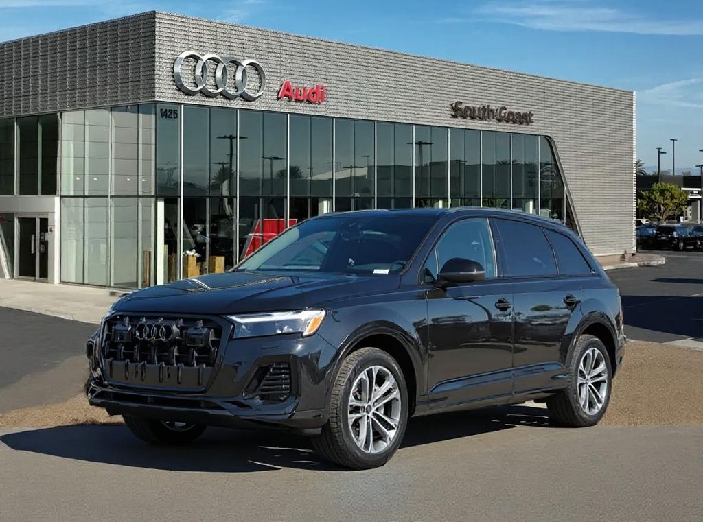 Thumbnail: 2026 Audi Q7 - 1