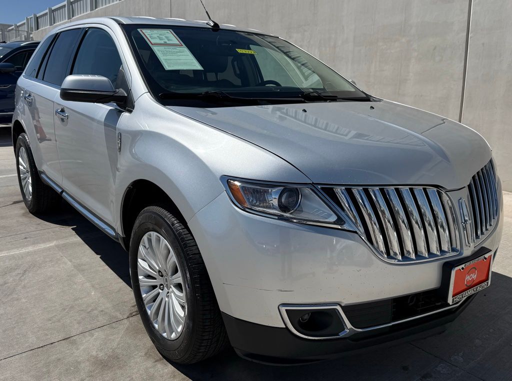 View vehicle photo 2
