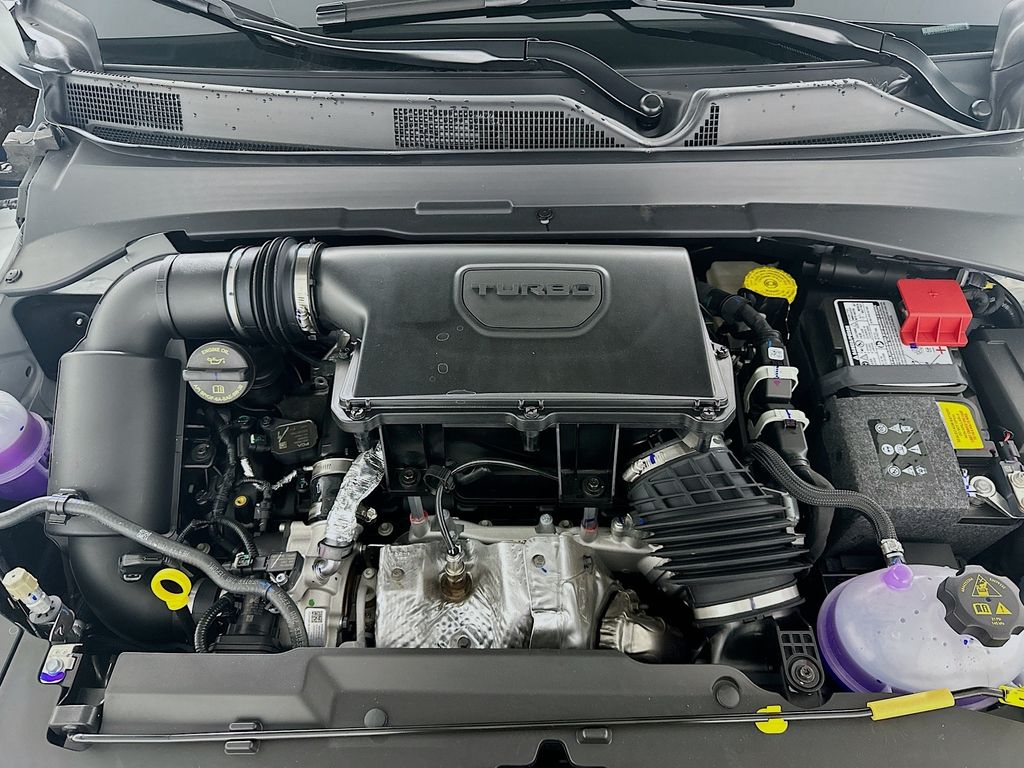 New 2026 White Jeep Latitude Altitude image 17