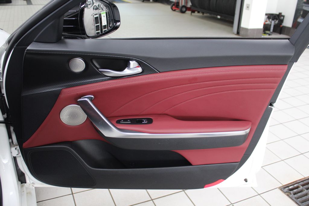 Thumbnail: 2022 Kia Stinger - 26