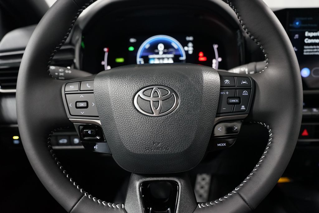 Thumbnail: 2025 Toyota Camry - 12