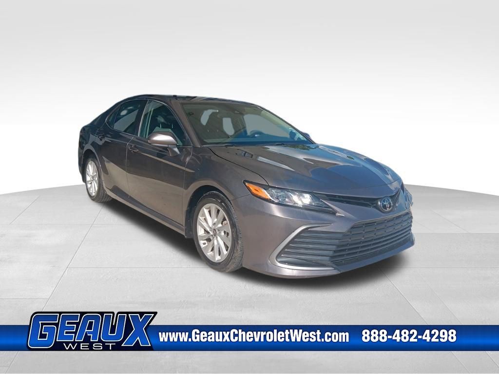 2024 Toyota Camry LE FWD