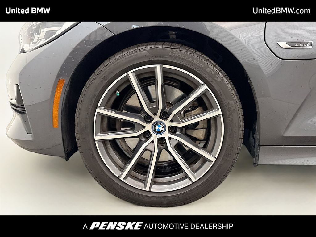 Thumbnail: 2022 BMW 3 Series - 2