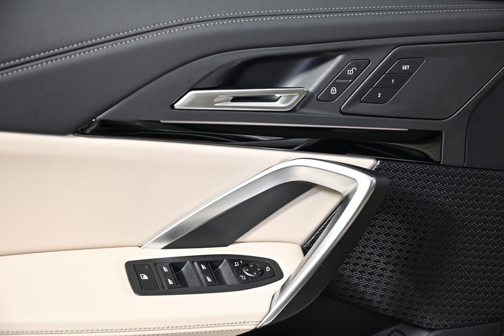 2025 BMW X1 xDrive28i 22
