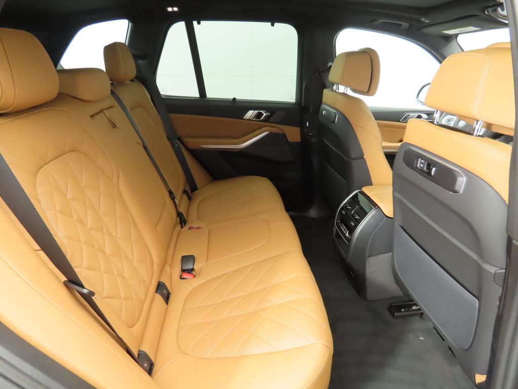 Thumbnail: 2026 BMW X5 - 23