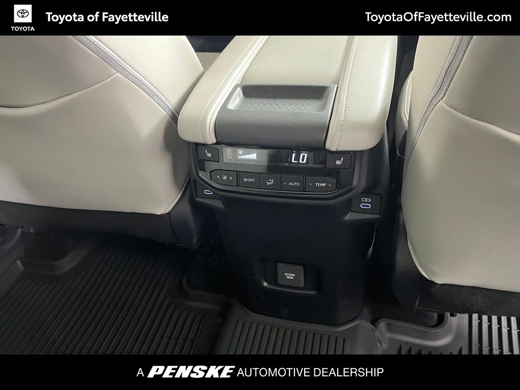 Thumbnail: 2026 Toyota Grand Highlander - 14