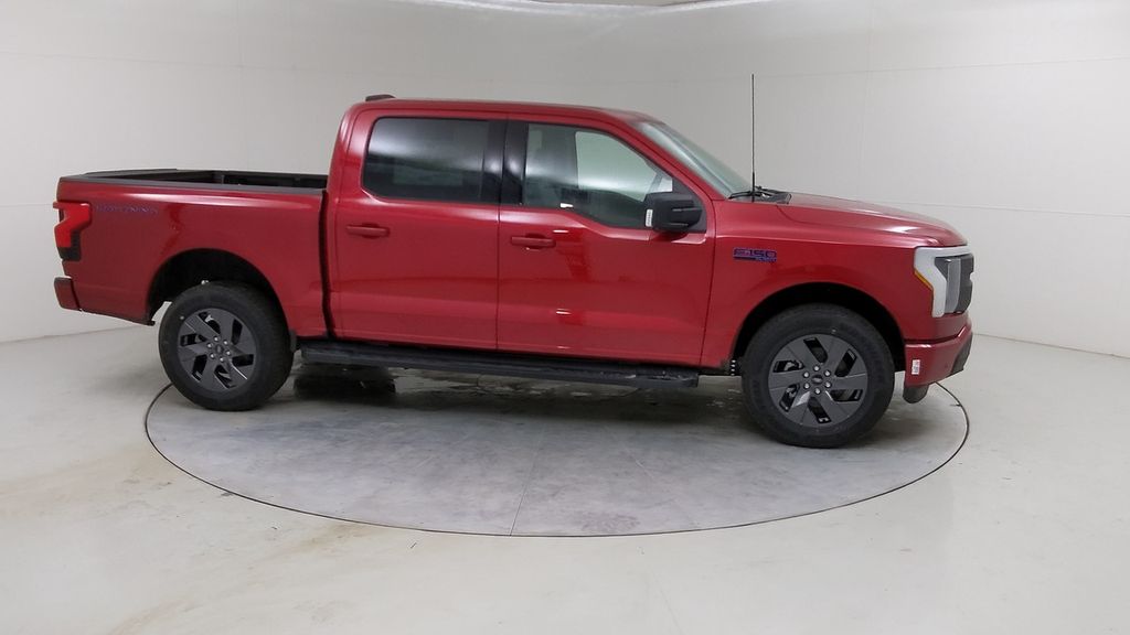2025 Ford F-150 Lightning Flash - Photo 62
