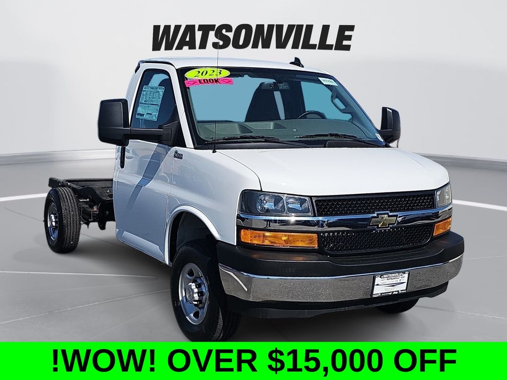 2023 Chevrolet Express 3500