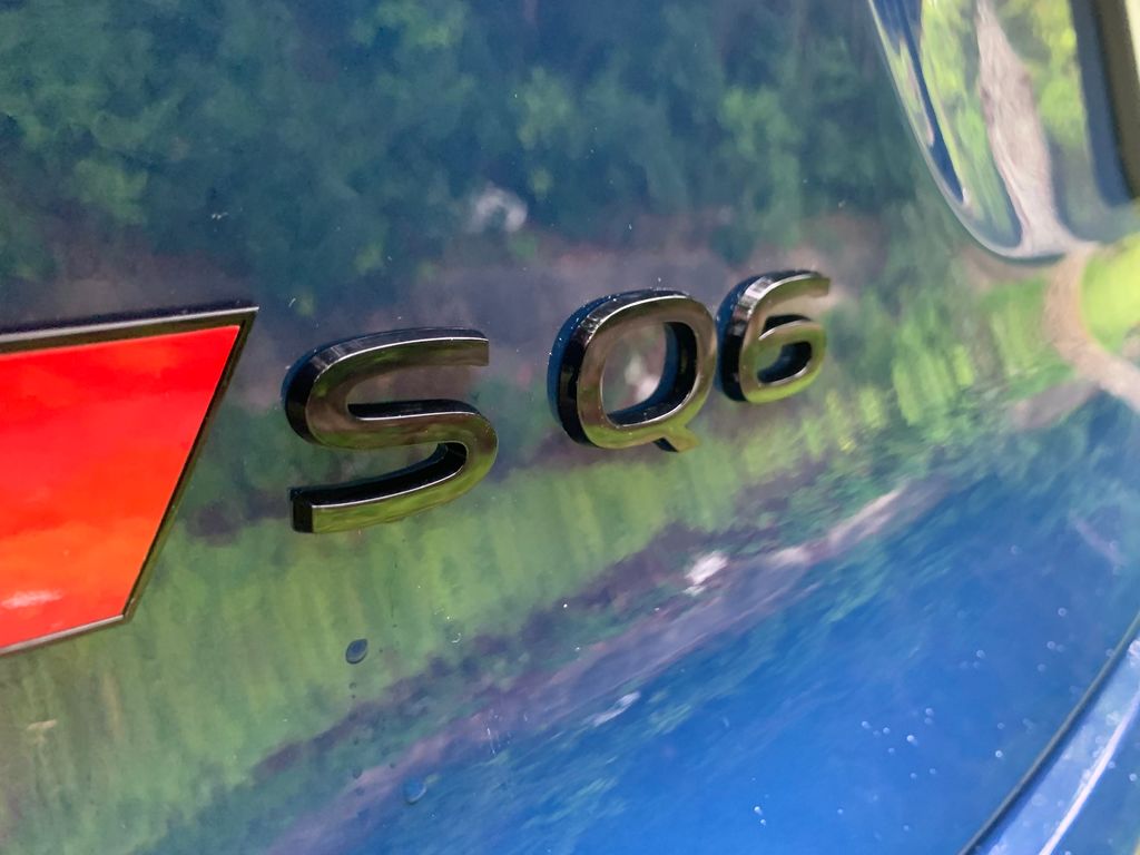 Thumbnail: 2025 Audi e-tron - 9