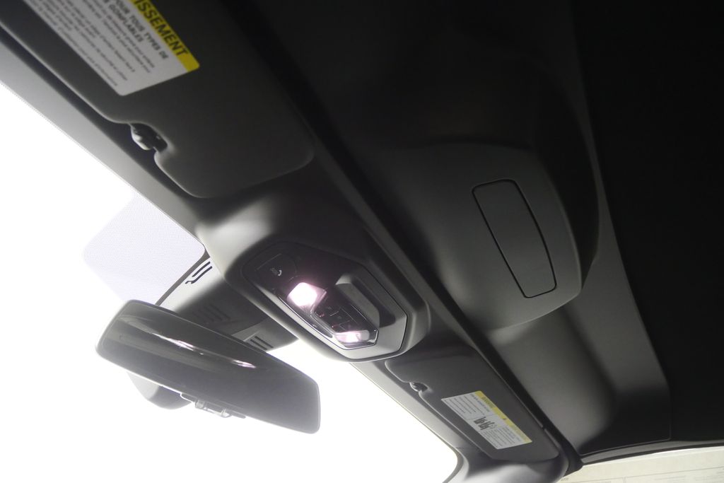 Thumbnail: 2026 BMW Z4 - 17