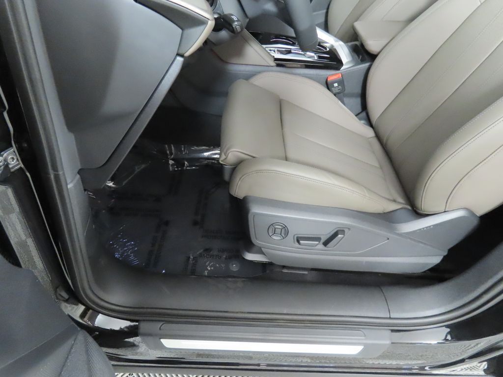 Thumbnail: 2025 Audi Q5 - 31