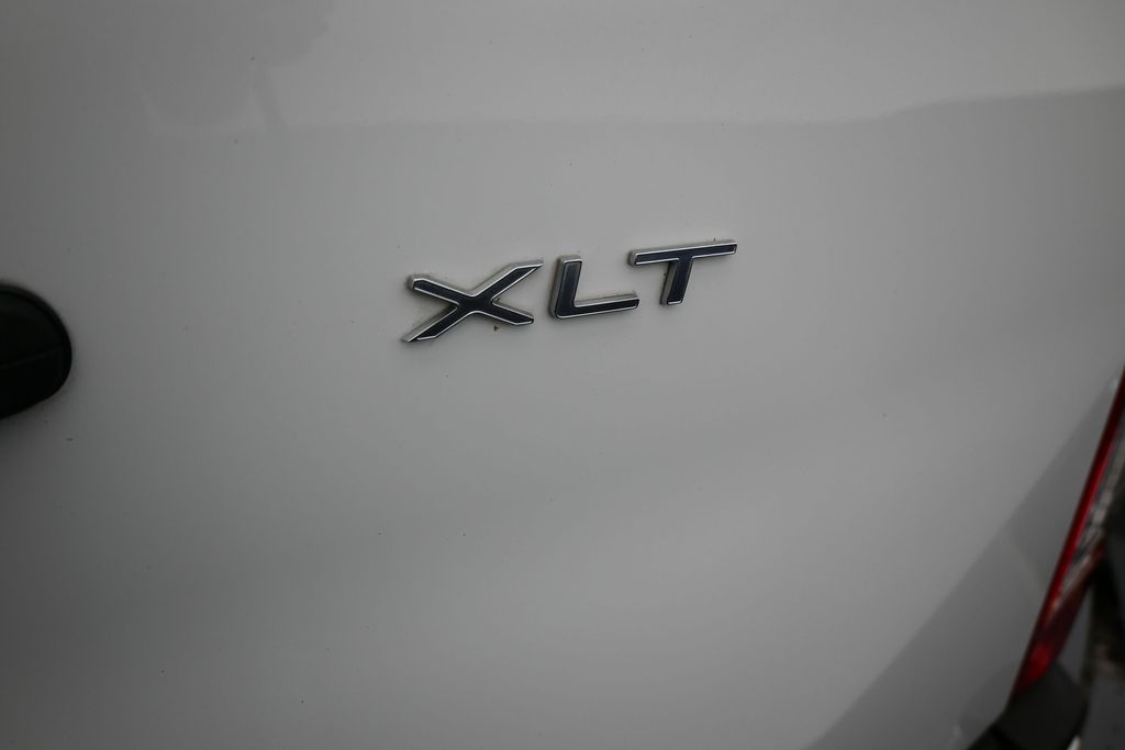 Used 2024 Oxford White Ford XLT image 37