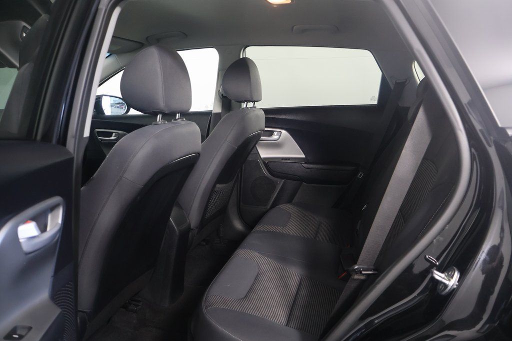 2019 Kia Niro LX 11