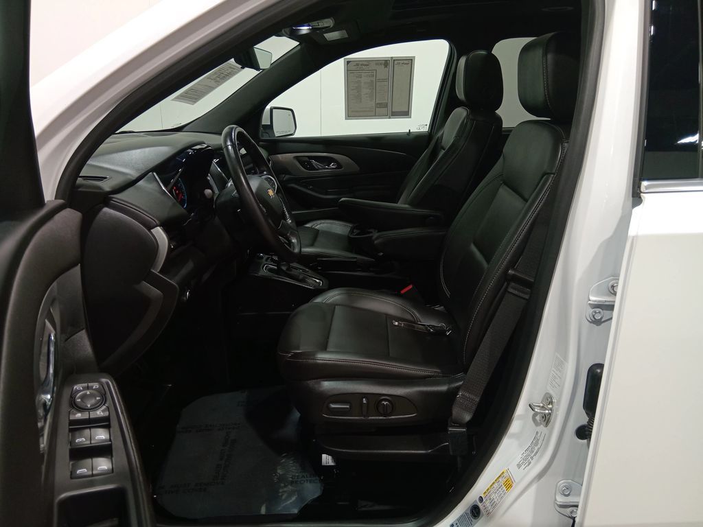 2022 Chevrolet Traverse FWD LT Leather