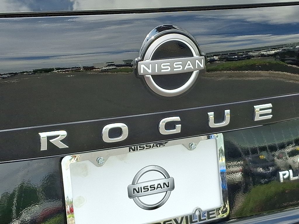 Thumbnail: 2022 Nissan Rogue - 32