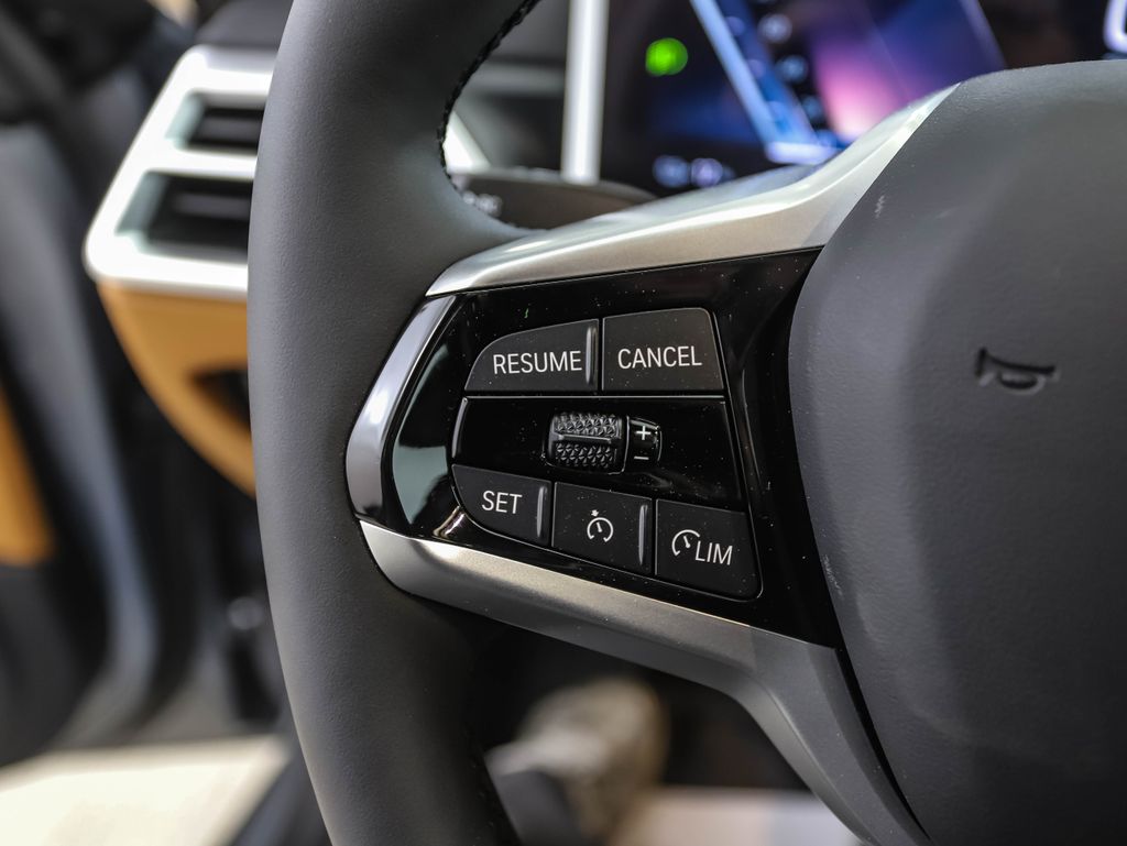 Thumbnail: 2026 BMW i4 - 12