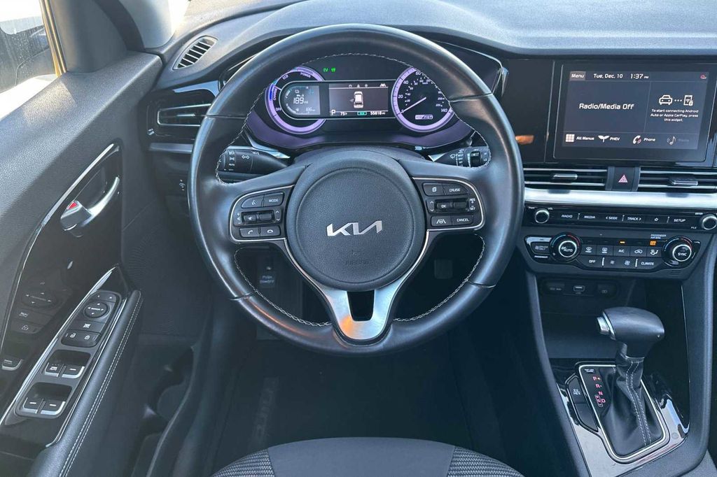 2022 Kia Niro Plug-In Hybrid LXS 16