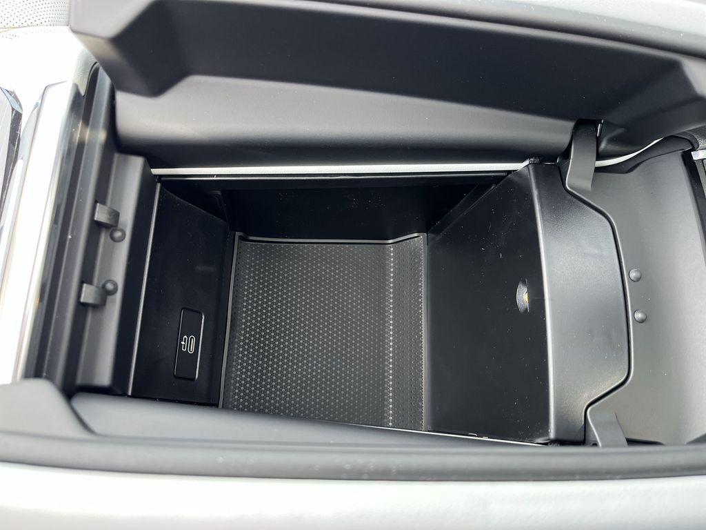 Thumbnail: 2026 BMW X5 - 21