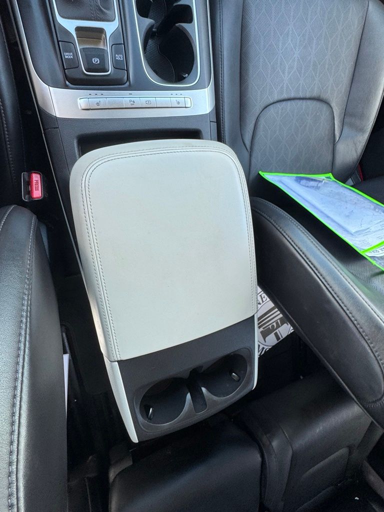 Used 2022 Kia Carnival Van