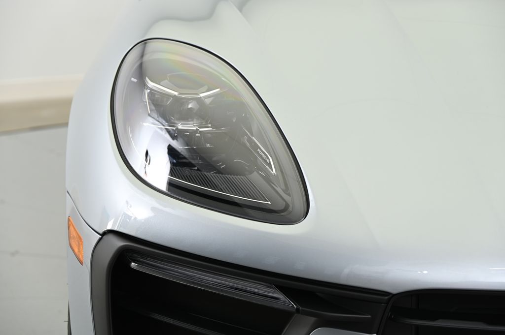 Thumbnail: 2025 Porsche Macan - 9