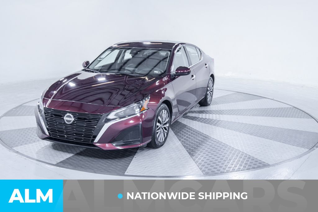 2023 Nissan Altima 2.5 SV photo 2