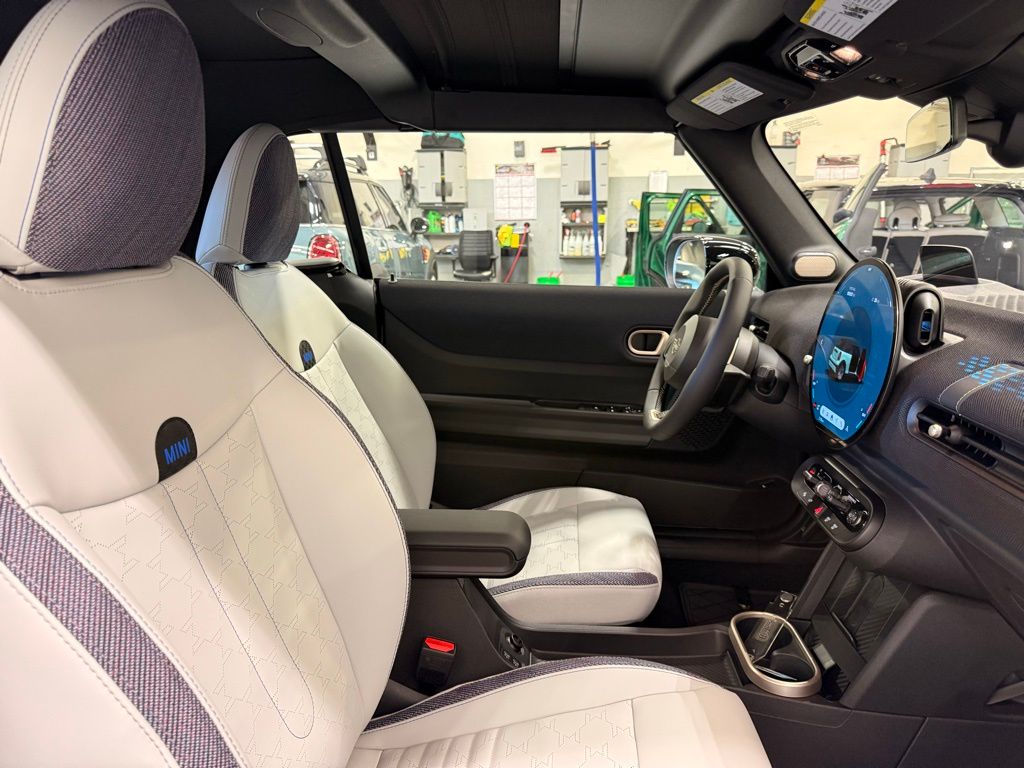 Thumbnail: 2026 MINI Cooper - 23