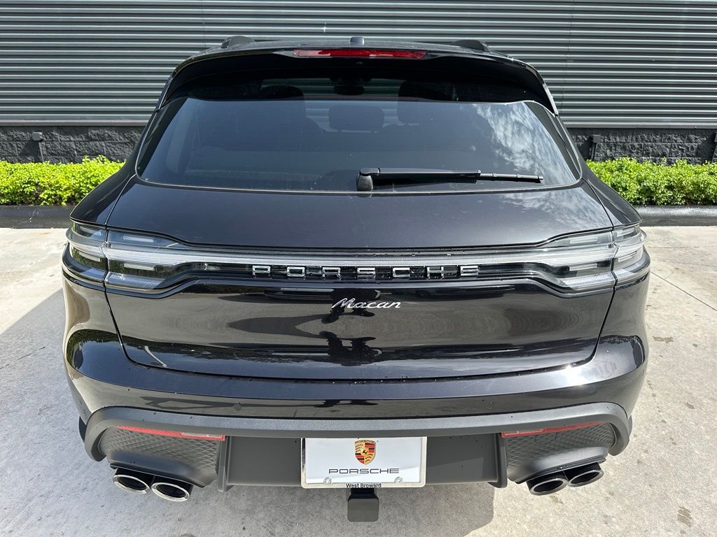 Thumbnail: 2026 Porsche Macan - 13