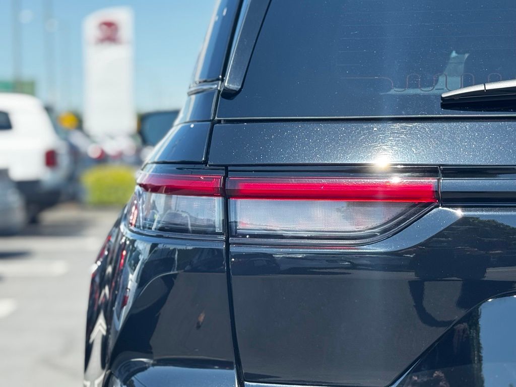 Used 2023 Jeep Grand Cherokee SUV